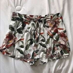 Floral Flowy Tie Front Shorts
